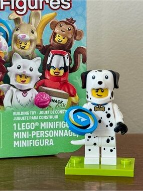 Lego Minifigures Series 28 SEALED Dalmatian Dog Costume - 71051